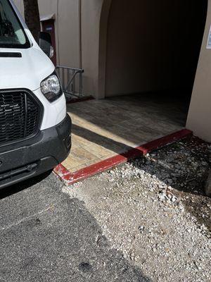 Vehicle blocking ramp