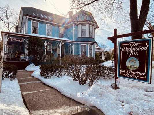 #WedgwoodInn is a beautiful and gracious Victorian b&b in New Hope, PA all 4 seasons.