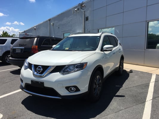 Front: 2016 Rogue