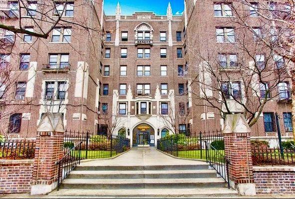 In Contract at the Woodrow Wilson in Crown Heights