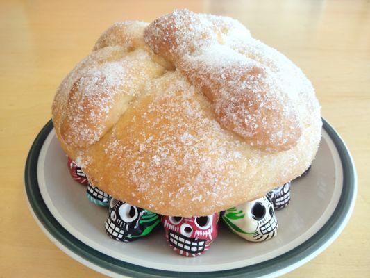 Traditional Day of the dead Bread /Pan de Muerto Tradicional