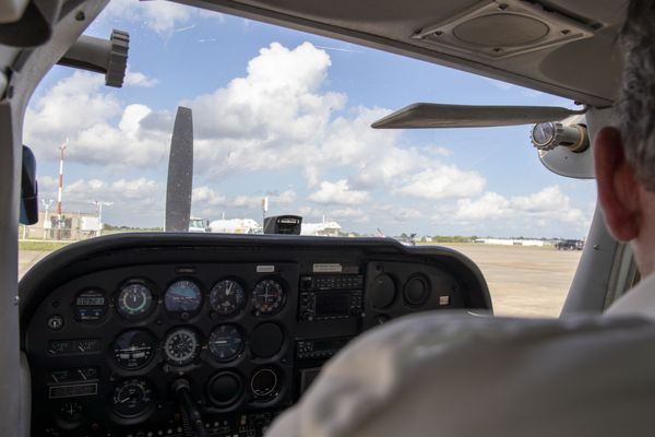 Pearland Regional Airport (LVJ)