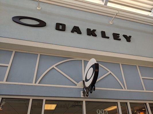 Oakley Vault