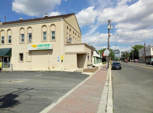 Shows frm Behind  Rite-Aid W/Camera Panned T'WRD EAST Broad St & facing toward "Blue Draw-bridge" that exits Paulsboro(Broad St./Route 44).