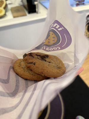 Insomnia Cookies