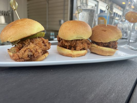 Hot chicken sliders