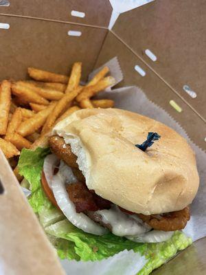 Onion ring burger