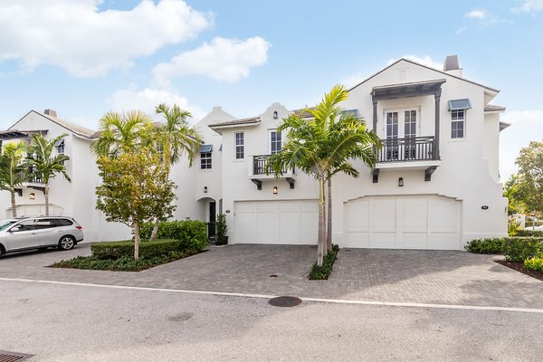 St. George in Delray Beach Townhome for sale!