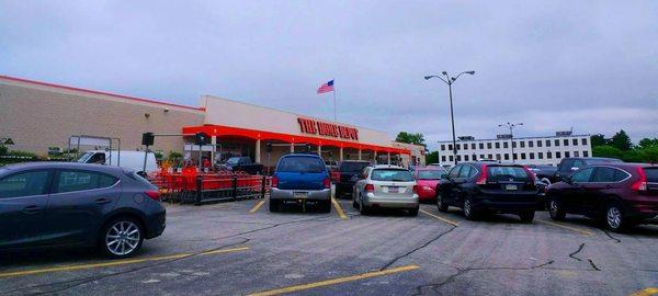 Home Depot, Broomall, PA -- storefront