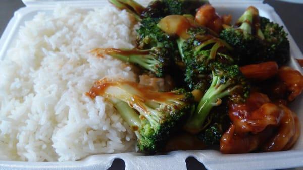 Shrimp with broccoli