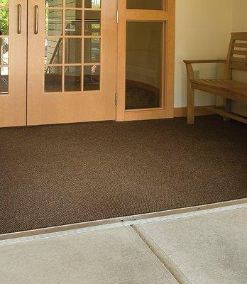 Super Nop® 52 entrance matting solutions.