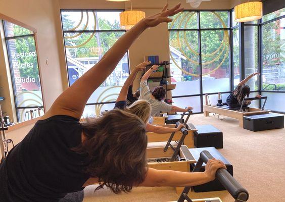 Small Reformer Classes with 5 people max.