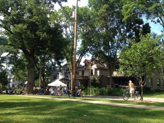 Make Music Madison, great live bands playing from someone's porch