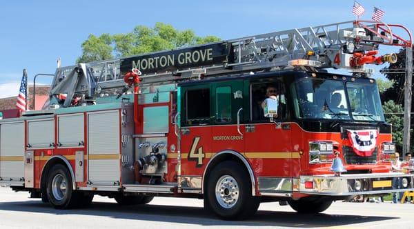 Morton Grove's Fire Department signalling the start of the Parade