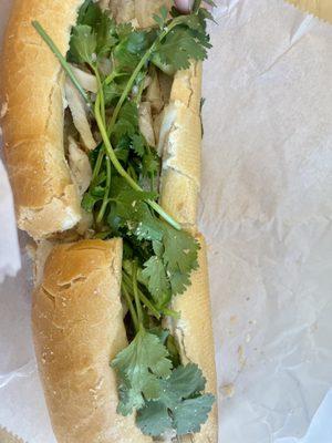 Chicken Sandwich / Banh Mi Ga