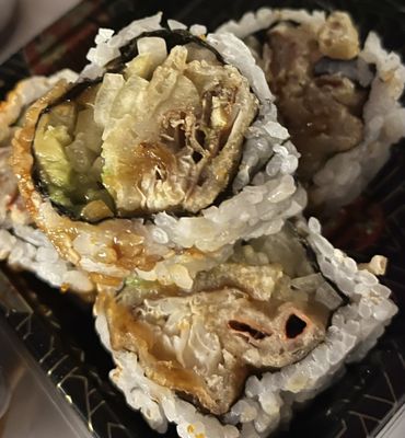 The spider roll tasted off. I realized that it was prepared with rotten/going bad crab meat. Highly disappointed, a waste of $50.