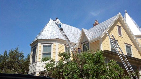 Tin roof maintenance