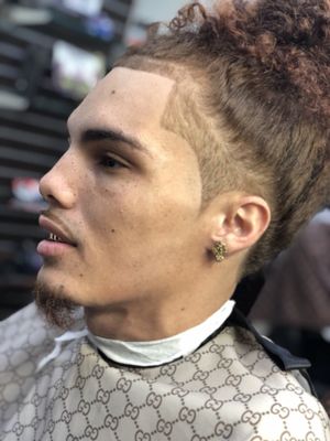 Come through. Get this #immaculatecut done by diligenthands. "Javier"