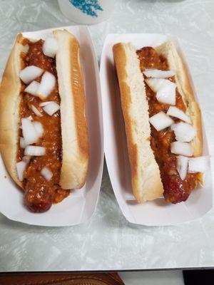 Hot Dogs with Chili, mustard and onions