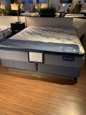 iComfort Blue 300 Sealy Hybrid Spring & Memory Foam