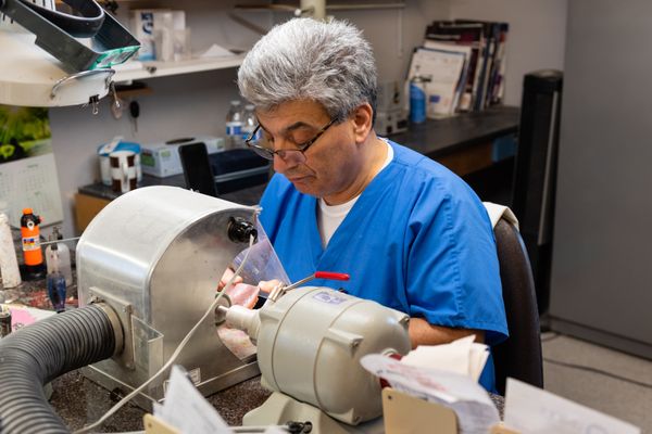 Unique Dental Laboratory