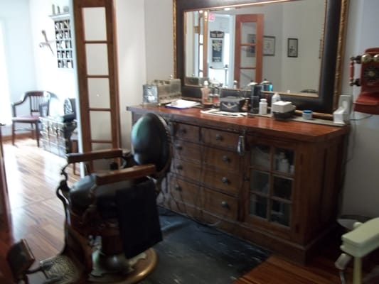 1890 Koken presidential barber chair Purchased from the crystal barbershop in the upper bay area of Washington state. 2004