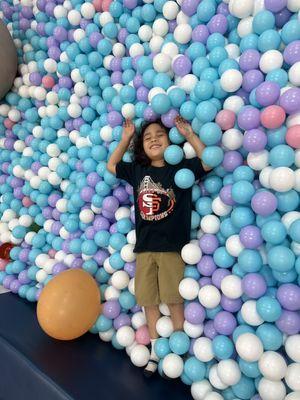 Ball pit