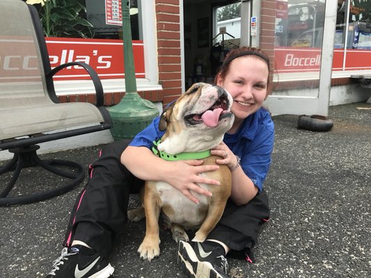 Such a happy bulldog!