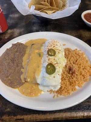 Soft cheese taco and sour cream chicken enchilada