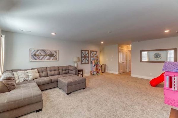 Carpet in the upstairs bonus room (before)