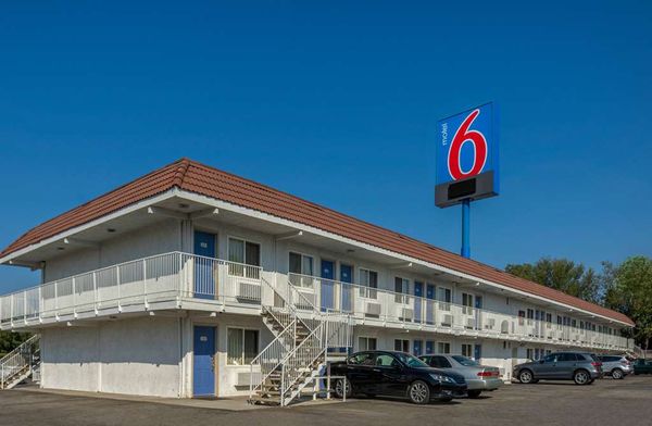 Motel Van Nuys Exterior