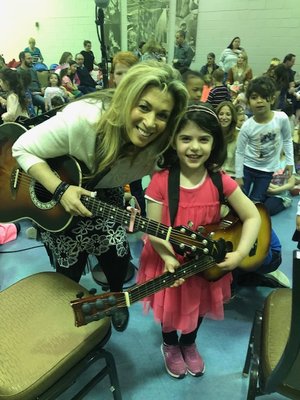 Our wonderful Hazzan Alisa Pomerantz-Boro attends many musical and holiday programs with our ECC students!