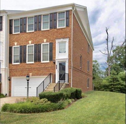 Military Family- Leased this beautiful townhouse while they search to BUY their Dream Home!