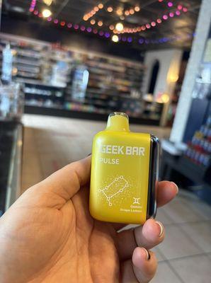 Geek Bar Pulse Grape Lemon... 15000 Puffs, great flavor, great pull!