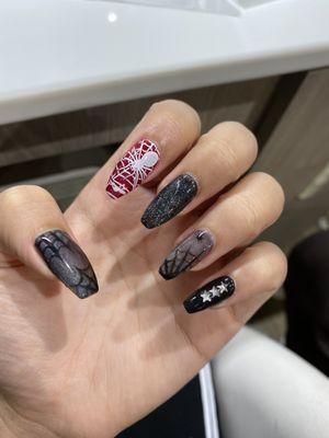 Perfect Halloween nails!