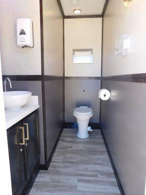 Luxury 5 Stall Restroom Trailer Interior