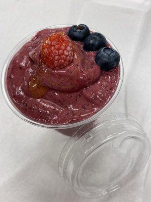 Signature smoothie amazing berry booster