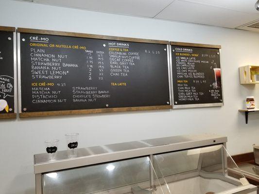 The menu. They have smoothie drinks, coffee, boba, and more