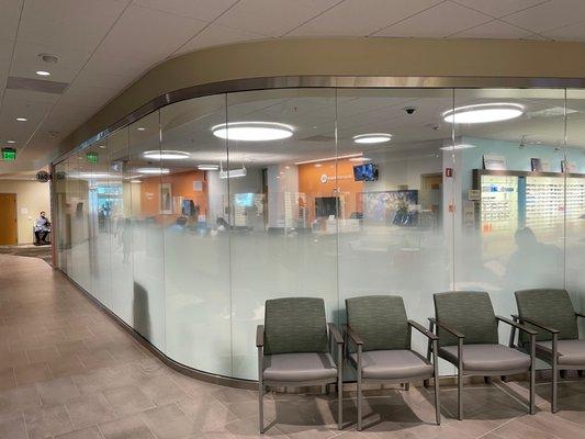 Kaiser Redwood City Bent Glass Wall in Base Shoe with Gradient Fade Film