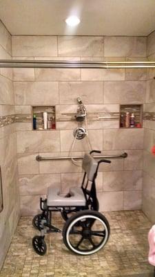 With ease of accessibility, Distinctive Renovations Unlimited makes showering enjoyable.