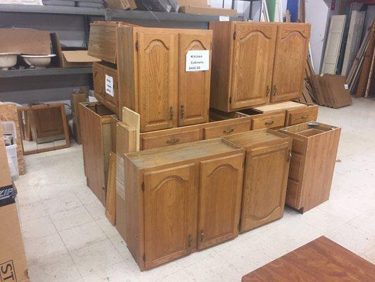 Full set of kitchen cabinets