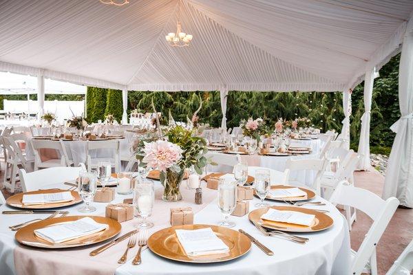 Gold and peach decor