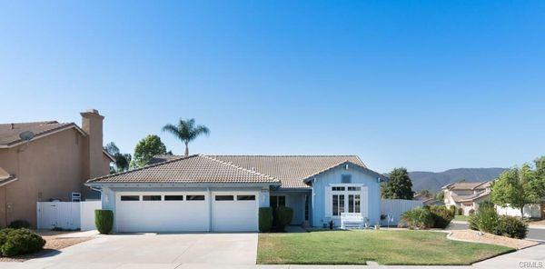 Gorgeous 1 Story corner lot POOL Home in West Murrieta!  Immaculately kept! Great schools, great neighborhood, low taxes, NO HOA!