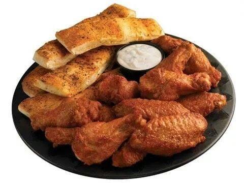 Hot wings and Cajun Howie Bread