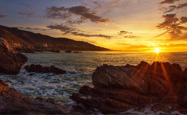 Nicholas Canyon Beach