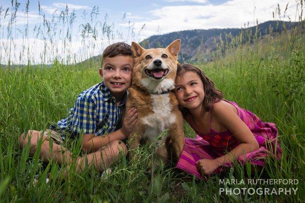 Family session with the kids and dog at Wonderland Lake in North Boulder, Colorado