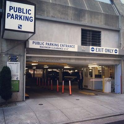 Hilton San Francisco Financial District parking