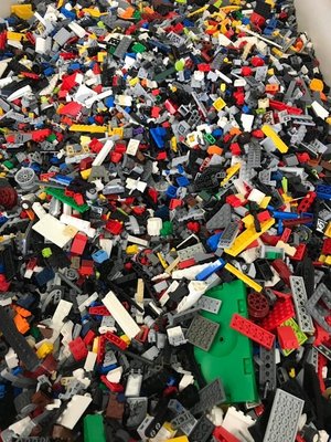 Loose bulk LEGO pieces