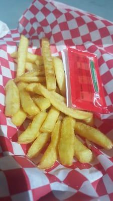 Fries that come with the Super Paisa Perro $11 for both