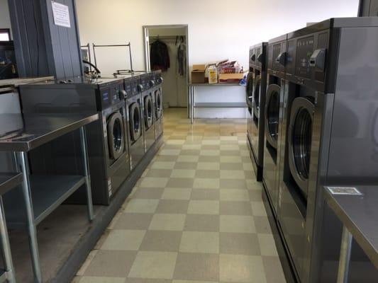 Small 20 pound washers on the left, and 50 pound washers on the right!